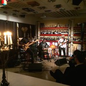 Leni Stern & ihr Aftrican Trio aus New York im Weinladen in Stuttgart