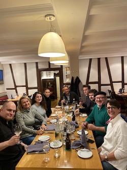 Guido Keller, Weinhändler in Stuttgart zum Winzerbesuch beim Weingut Ratzenberger in Bacharach - sein Riesling und Sekt im Wein-Musketier Stuttgart