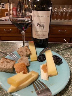 Susumaniello IGP von Carlo Sani aus dem Salento, Apulien-Italien beim Weinseminar Wein & Käse in Stuttgart Degerloch, Ihrem Weinladen