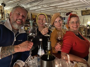 Afterwork-Party in Stuttgart Degerloch mit Wein und Flammkuchen im Weinladen