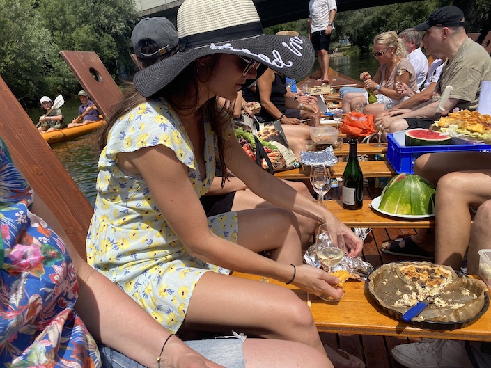 Weine und Teamgeist im Weinladen Stuttgart Degerloch, das Team vom Wein-Musketier Weine und Teamgeist im Weinladen Stuttgart Degerloch, das Team vom Wein-Musketier