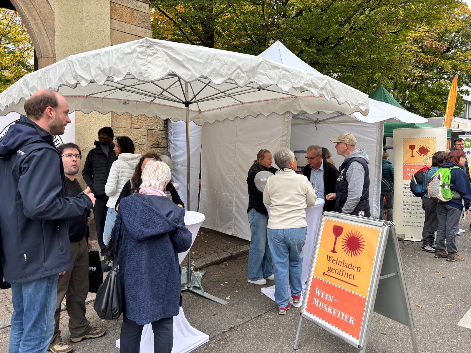Wein-Musketier Stuttgart, Ihrem Weinladen in Degerloch, beim Möhringer Herbst Wein-Musketier Stuttgart, Ihrem Weinladen in Degerloch, beim Möhringer Herbst