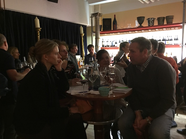 Genießen Sie Ihren Wein in Stuttgart bei Guido Keller, Wein & Kultur Degerloch