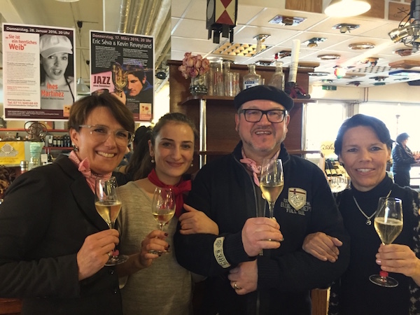 Ein Teil unseres Teams im Wein-Musketier Guido Keller in Stuttgart