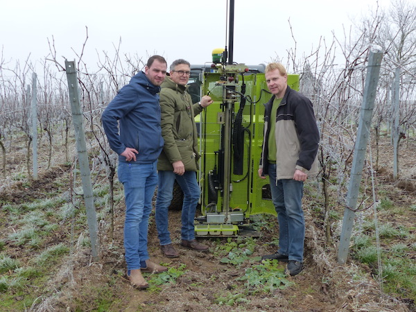 Kraichtaler David Klenert mit Hilfe aus Oberschwaben erster deutscher Klima-Winzer! Weinprobe bei Ihrem Wein-Musketier! Wein kaufen Kraichtaler David Klenert mit Hilfe aus Oberschwaben erster deutscher Klima-Winzer! Weinprobe bei Ihrem Wein-Musketier! Wein kaufen