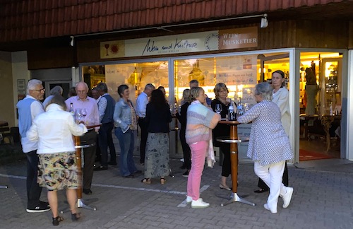 Mieten Sie unsere Location als Partyraum für Ihren Geburtstag, Ihr Jubiläum oder Ihre Hochzeit in einem besonderen Ambiente in Stuttgart!  Keine Sperrstunde, mit Terrasse und genügend Parkplätzen.