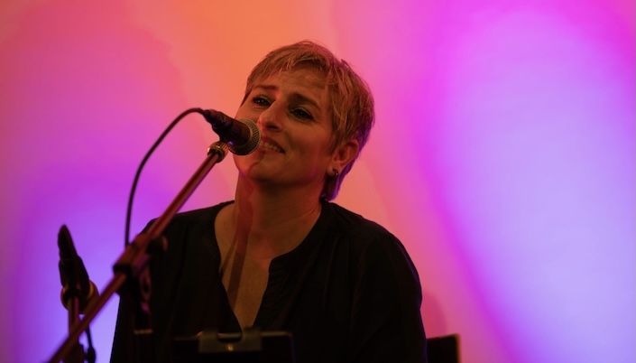 Myra, Premiere: Favourite Coversongs aus der Rock-, Pop- und Bluesgeschichte im Weinladen in Stuttgart Degerloch Myra, Premiere: Favourite Coversongs aus der Rock-, Pop- und Bluesgeschichte im Weinladen in Stuttgart Degerloch